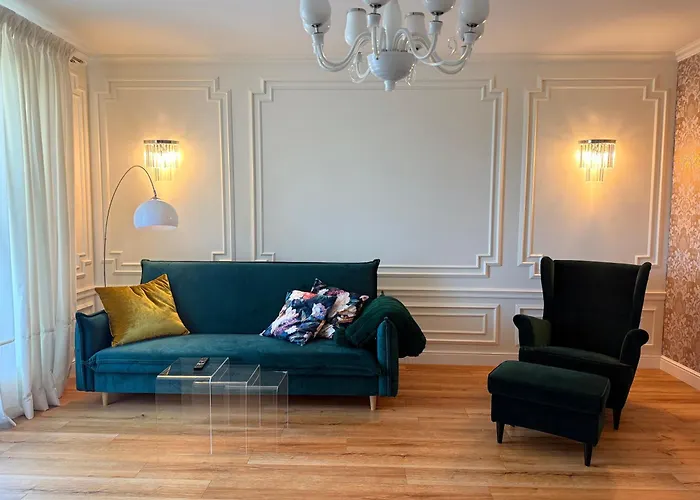 Luxury By The * غدينيا